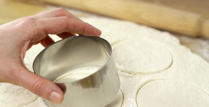 Biscuit Cutter Substitute: How Well Does It Work?