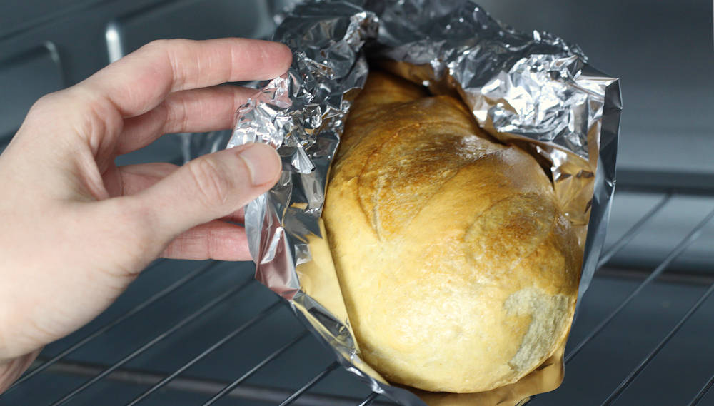 how to reheat bread in the oven
